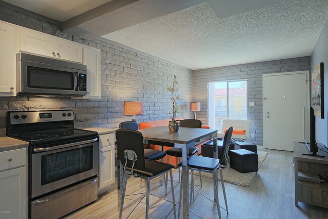 Foto del edificio - 1014 S Farmer Ave