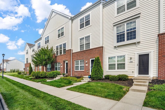 Building Exterior - 5650 Pittsford Dr