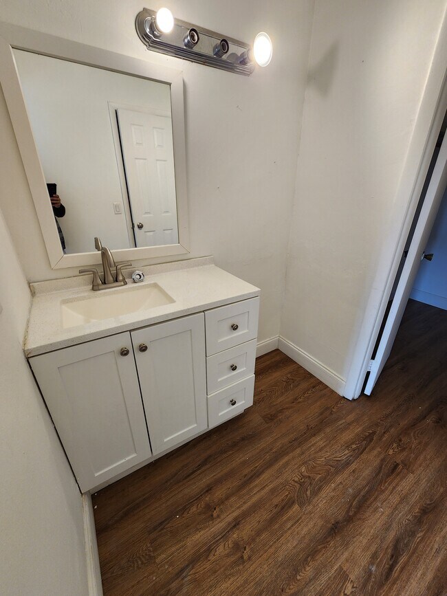 Foto del edificio - 14830 Naranja Lakes Blvd