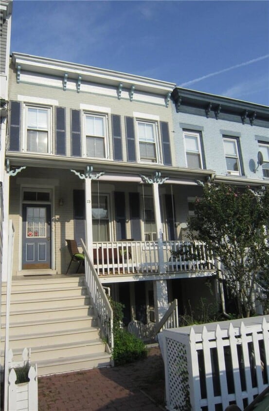 Primary Photo - 25 Bridge St