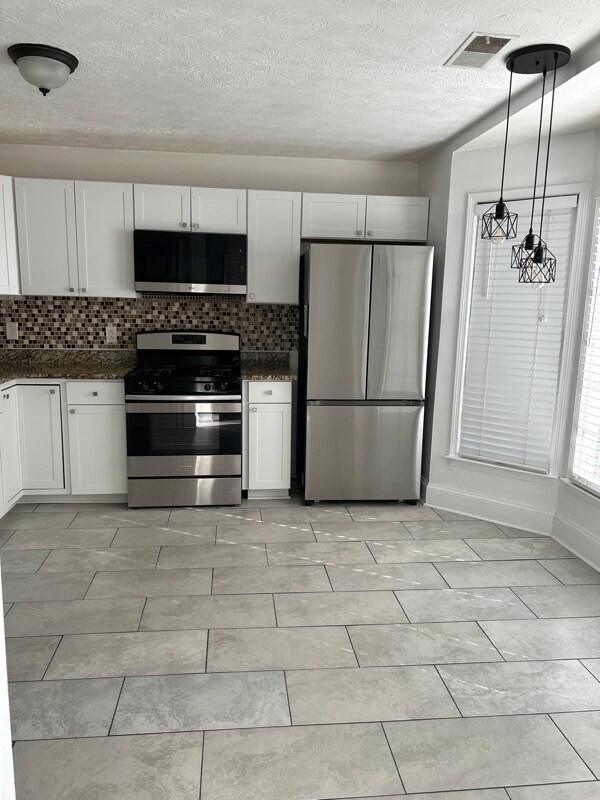 Foto del edificio - 278 Shaded Oaks Ln SE