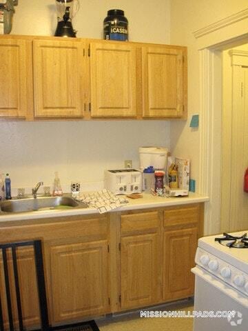 Building Photo - 49 Worthington St