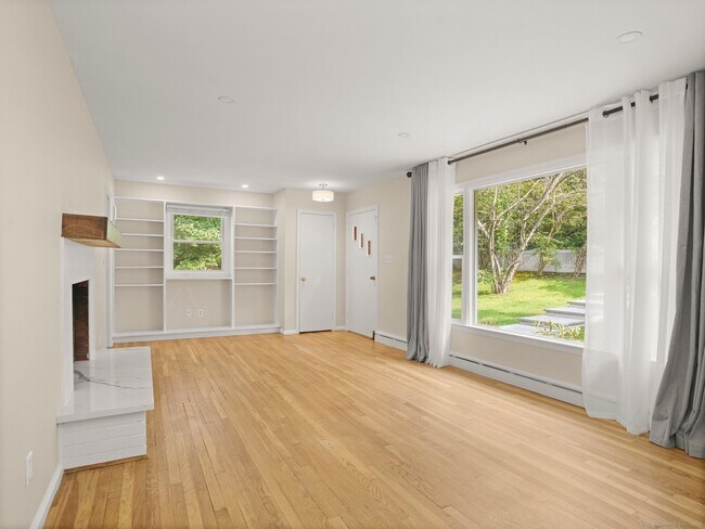 Building Photo - 51 Interlaken Rd