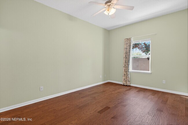 Foto del edificio - 319 Golden Lake Loop