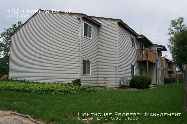 Building Photo - Two Bedroom Condo in Southeast Grand Rapids