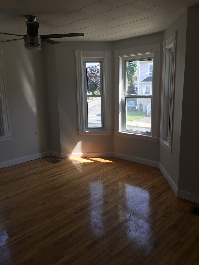 living room - 116 Grove St