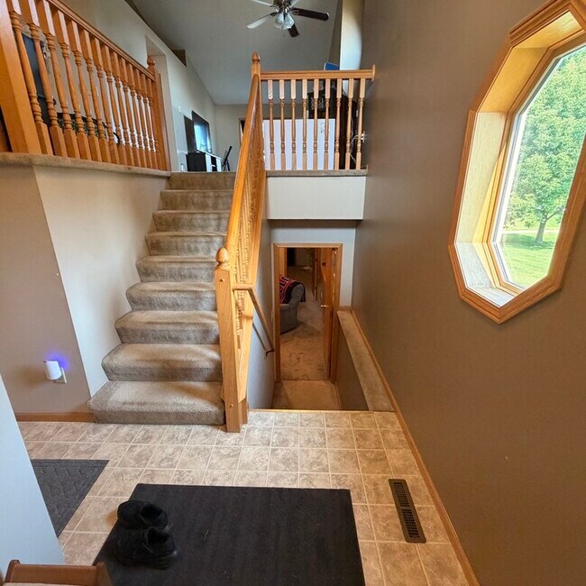 Foto del edificio - 9205 Orchard Cir