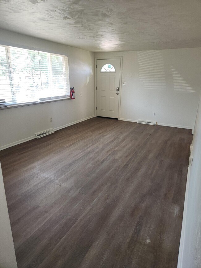 Foto del edificio - 3250 W Custer Pl