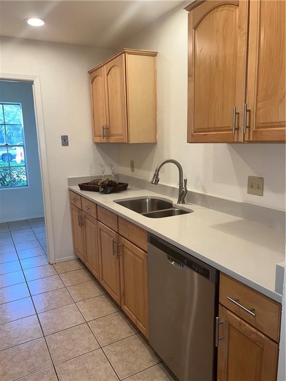 Building Photo - 6909 Skynook Dr