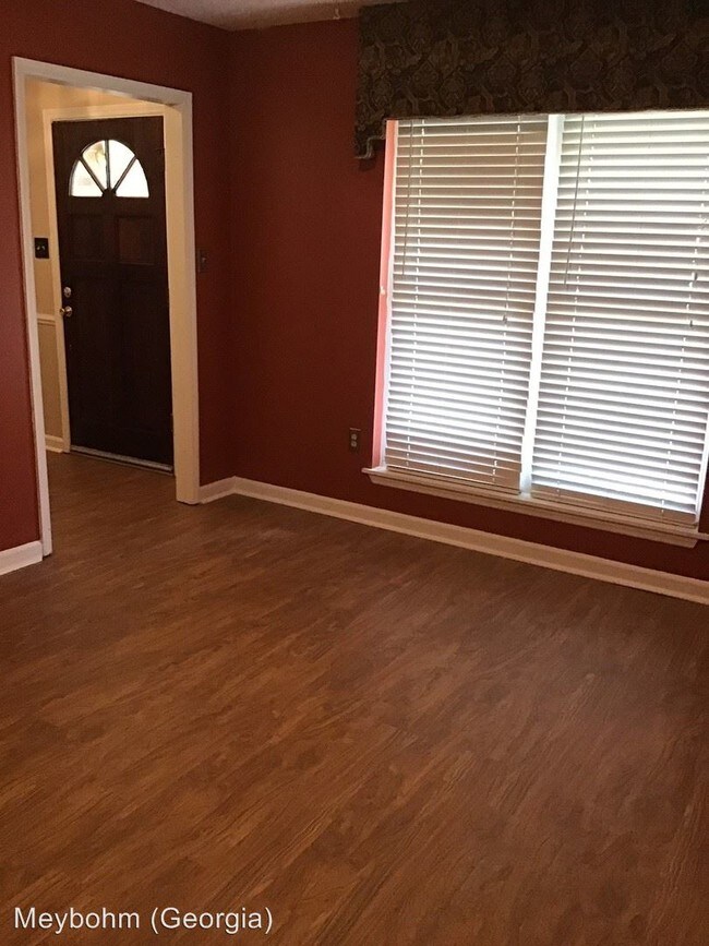 Foto del edificio - 4 br, 2 bath House - 4455 Columbia Road