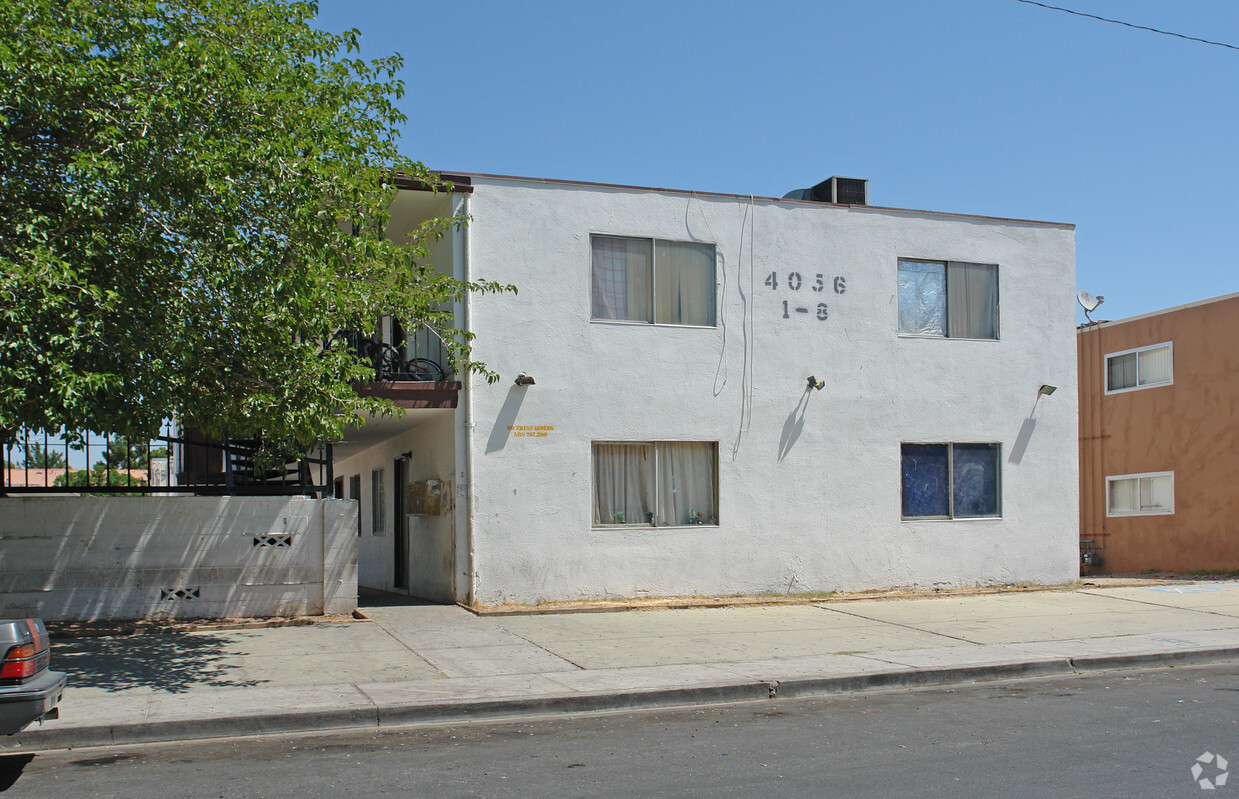 Primary Photo - 4056 Silver Dollar Ave