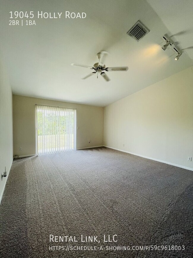 Building Photo - 19045 Holly Rd