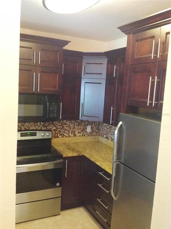 Building Photo - 2612 Robert Trent Jones Dr