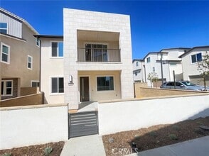 Building Photo - 309 Garber