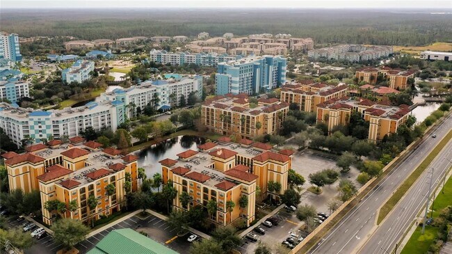 Building Photo - 12544 Floridays Resort Dr