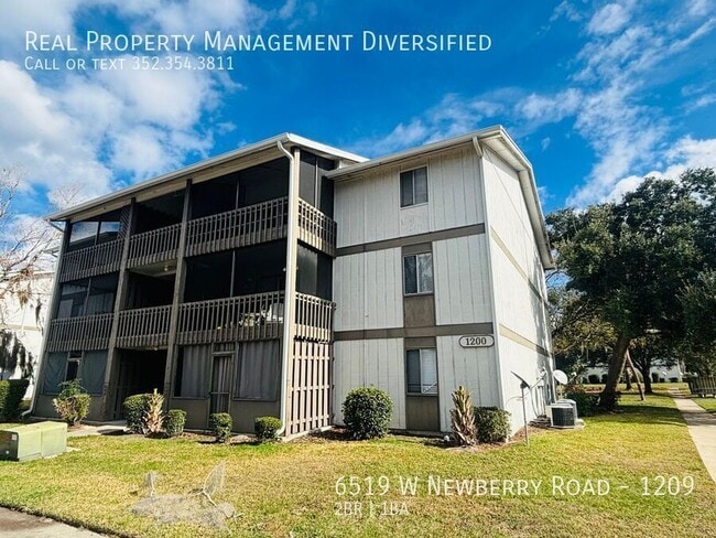 Foto del edificio - 6519 W Newberry Rd