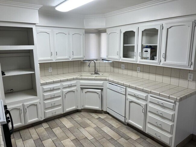 Foto del edificio - 2105 Vincent Ave