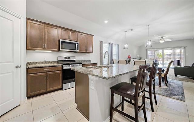 Foto del edificio - 636 Lazy River Dr