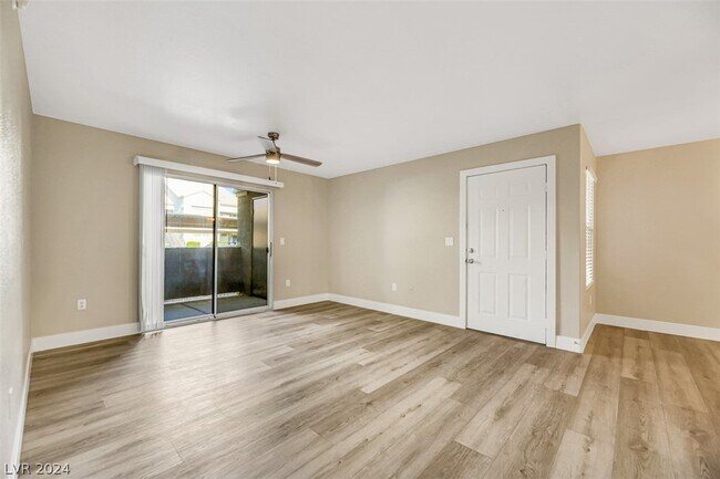 Building Photo - 555 E Silverado Ranch Blvd