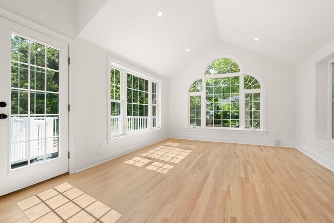 Foto del edificio - 576 Grove St