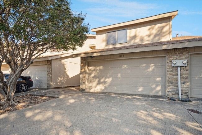 Photo - 3004 Eastpark Dr Townhome