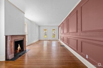 Building Photo - 890 W Ferry St