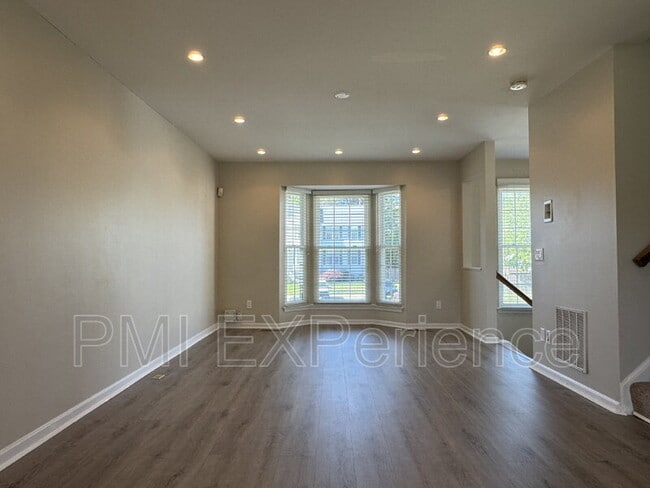 Building Photo - 11303A Golden Eagle Place