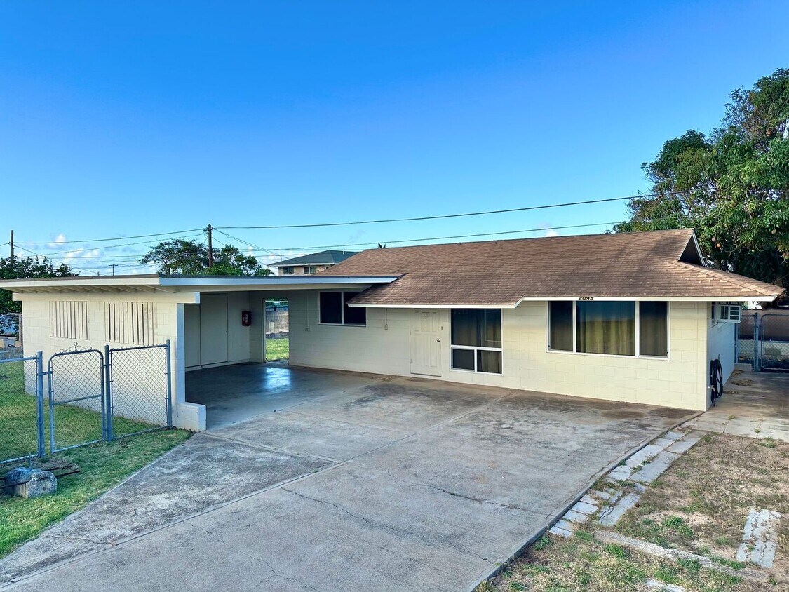 Primary Photo - 2 Bedroom / 1 Bathroom 800 sq ft cottage i...