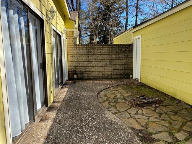 Building Photo - 24648 Pools Creek Dr