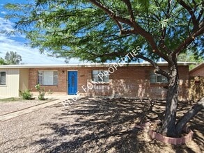 Building Photo - 3857 E Edison Pl