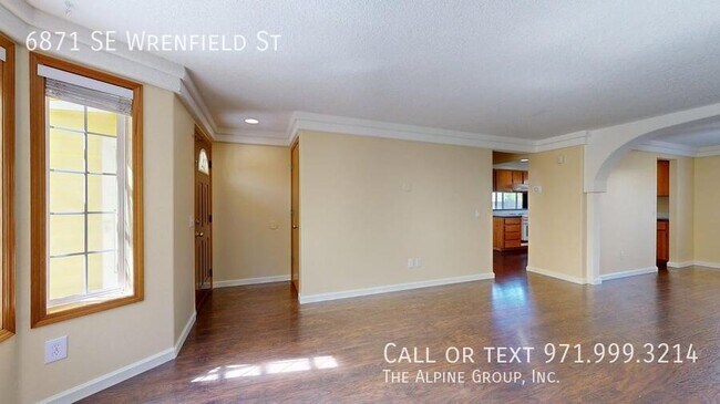 Building Photo - 6871 SE Wrenfield St