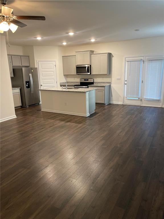 Building Photo - 1562 Gray Br Ct