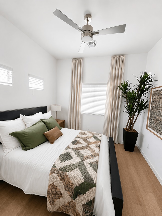 Building Photo - The Villas at Riverwalk