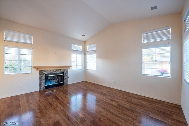 Foto del edificio - 273 Manzanita Ranch Ln