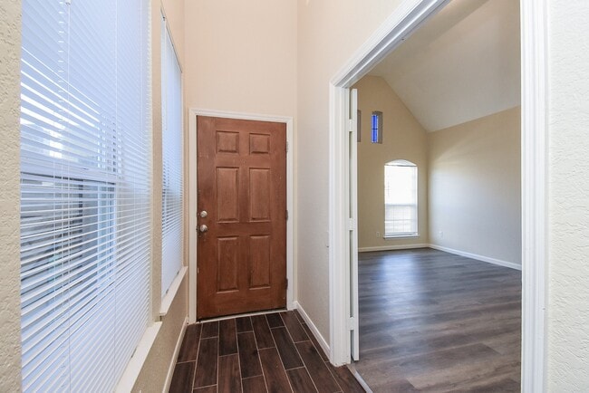 Building Photo - 7542 Autumn Sun Dr