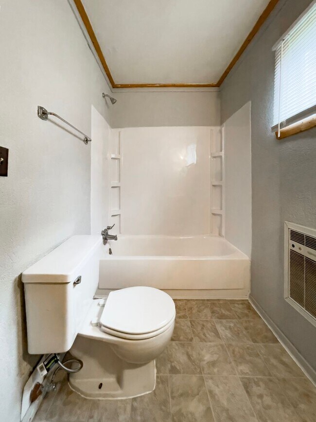 Foto del edificio - 1607 W Jackson St