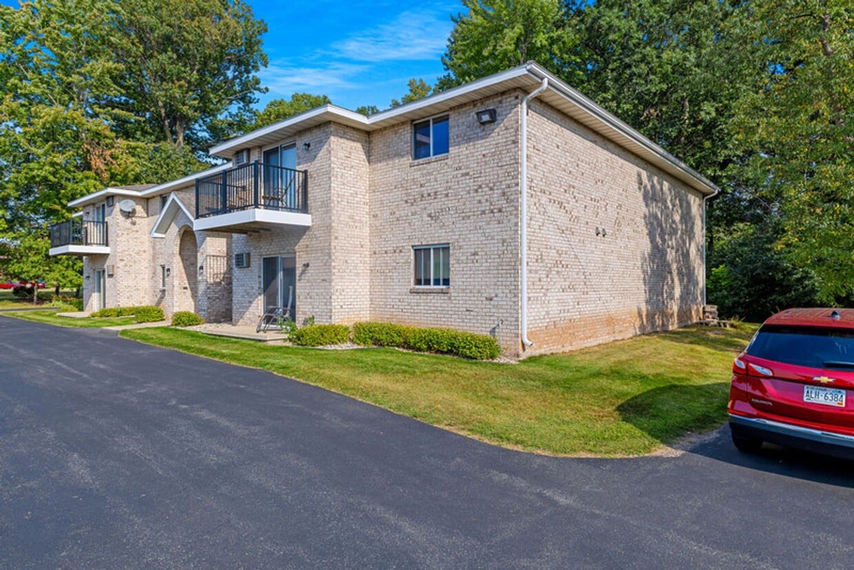 Primary Photo - Wintergreen