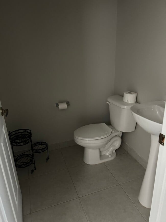 Building Photo - 637 Tangelo Cir SW