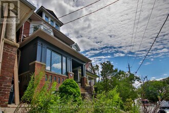 Building Photo - 639 Broadview Ave