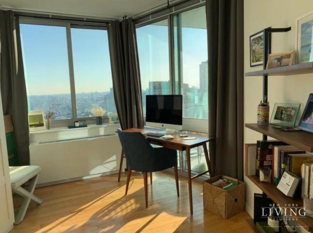 Foto principal - 2 bedroom in LONG ISLAND CITY NY 11109