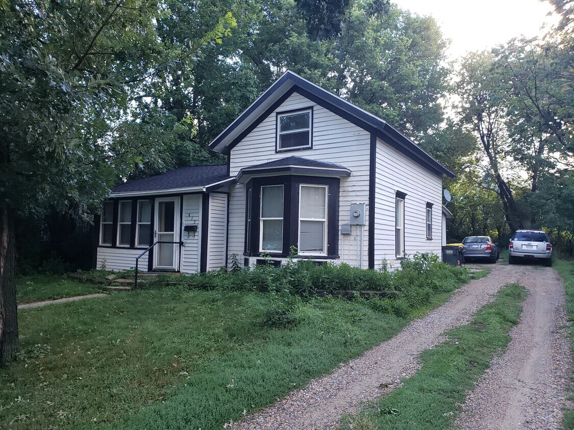 415 12th St SW, Willmar, MN 56201 House Rental in Willmar, MN