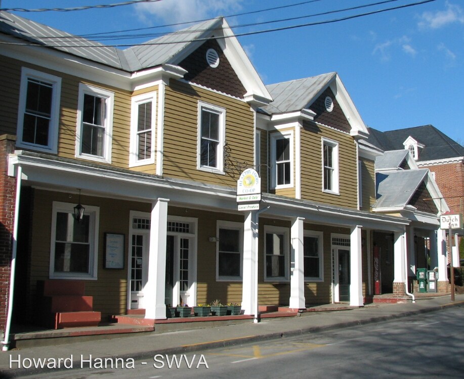 Foto principal - 114 W Washington St