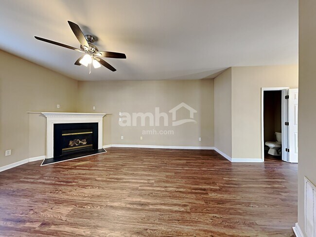 Foto del edificio - 835 Brookhannah Ct