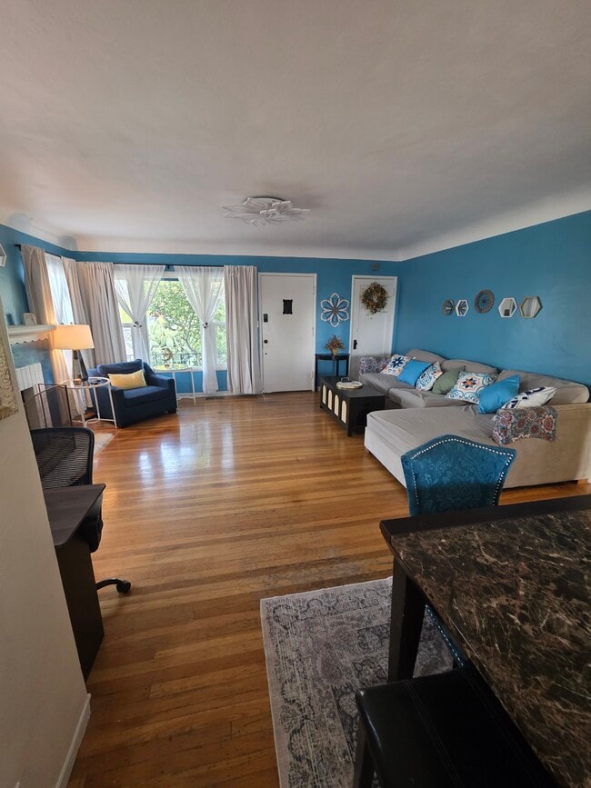 Foto del edificio - 9333 Lawlor St