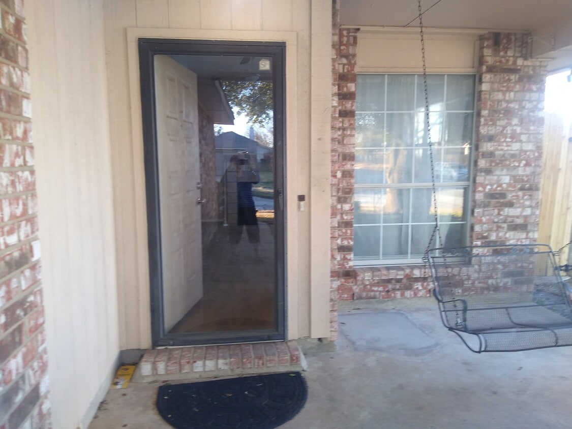 Foto principal - 415 Valley Mills Dr