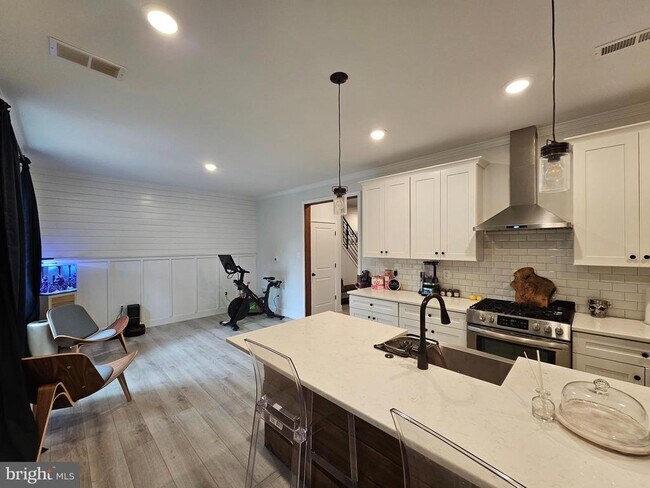 Foto del edificio - 470 Waterfords Edge Ct