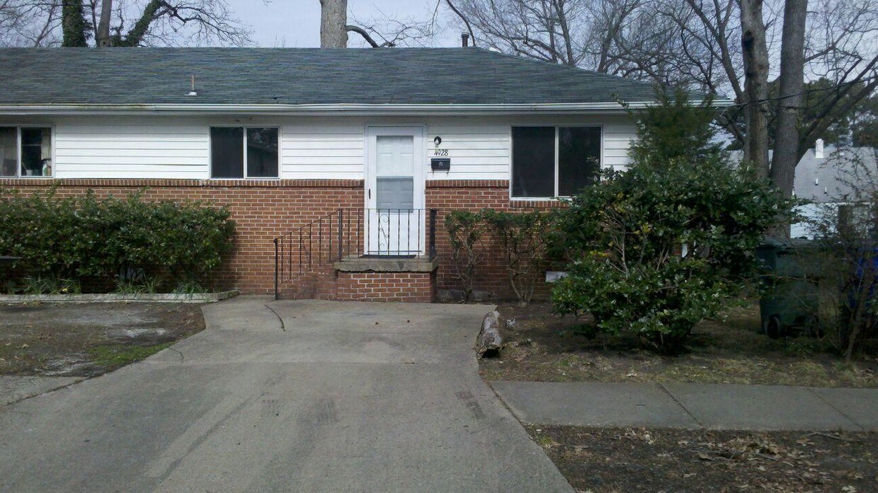 Foto principal - 4928 Atterbury St