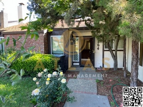 Building Photo - 2264 Lido Cir