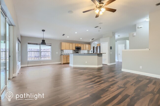 Foto del edificio - 4718 Whispering Wind Avenue, Tampa, FL, 33614
