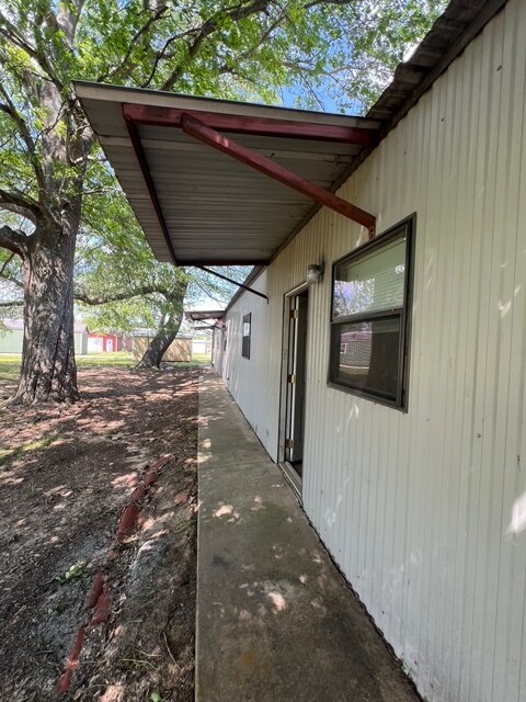 Foto del edificio - 100 Cedar Ln